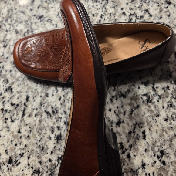 Women's Brown Leather Loafers - Picture 6 of 6